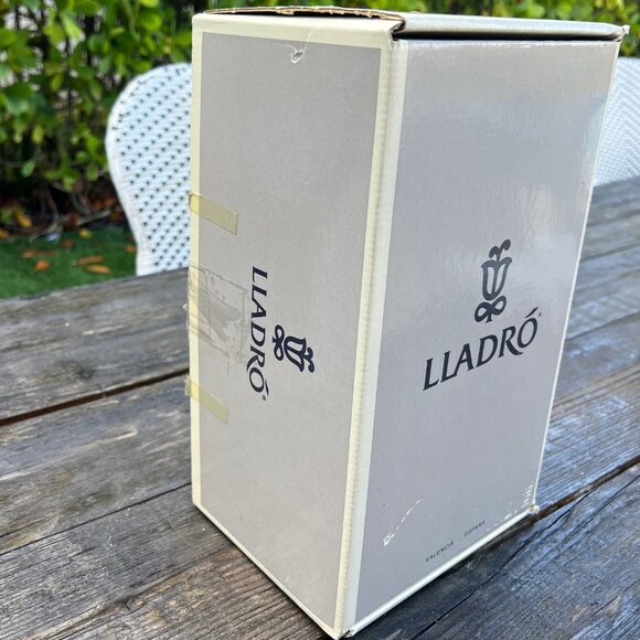 RETIRED LLADRO 7622 BASKET OF LOVE GIRL & FLOWERS FIGURINE with Original BOX - Picture 12 of 13